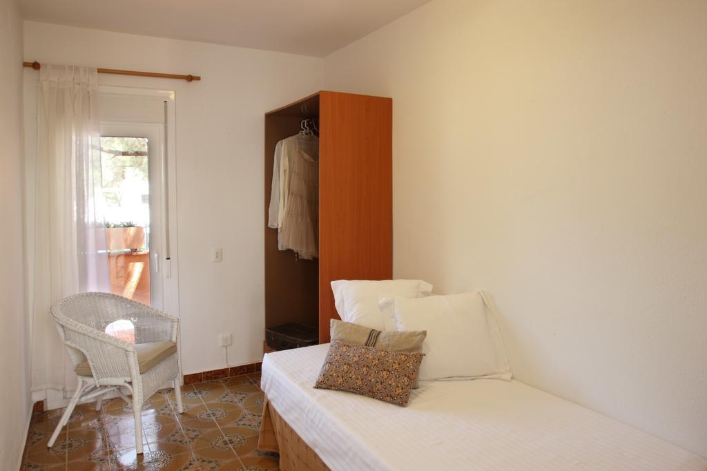 Casa Adosada En Pals Playa By Apartaments Golf Room photo