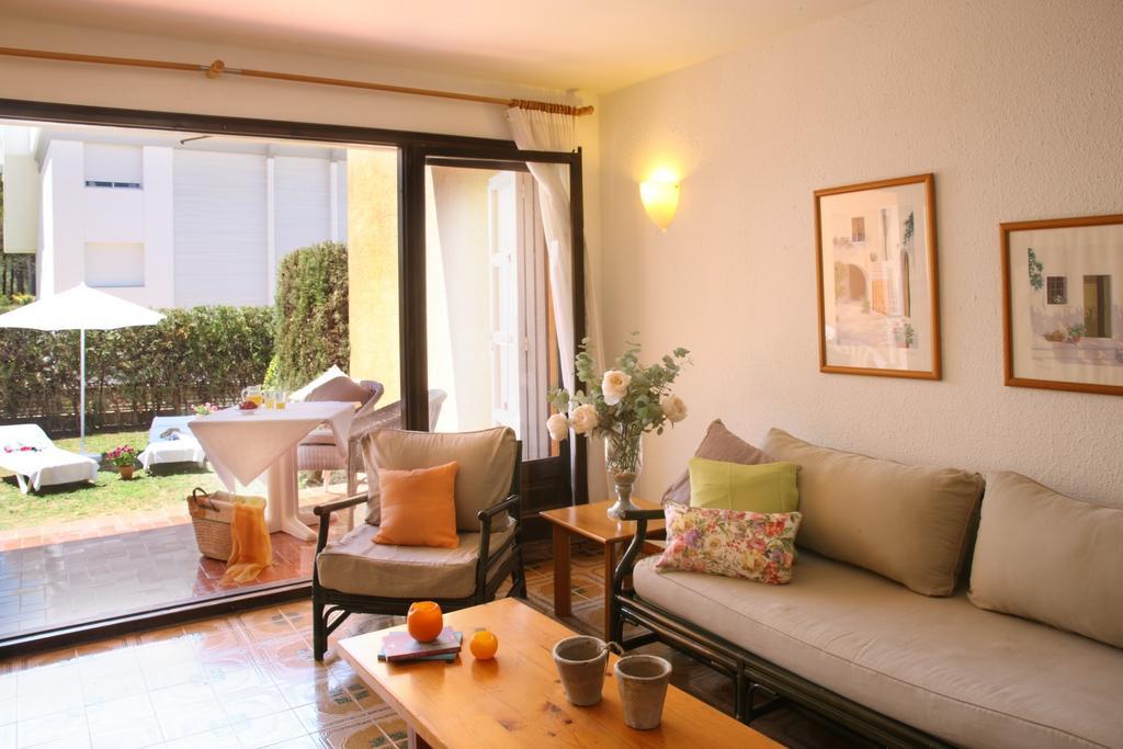 Casa Adosada En Pals Playa By Apartaments Golf Room photo